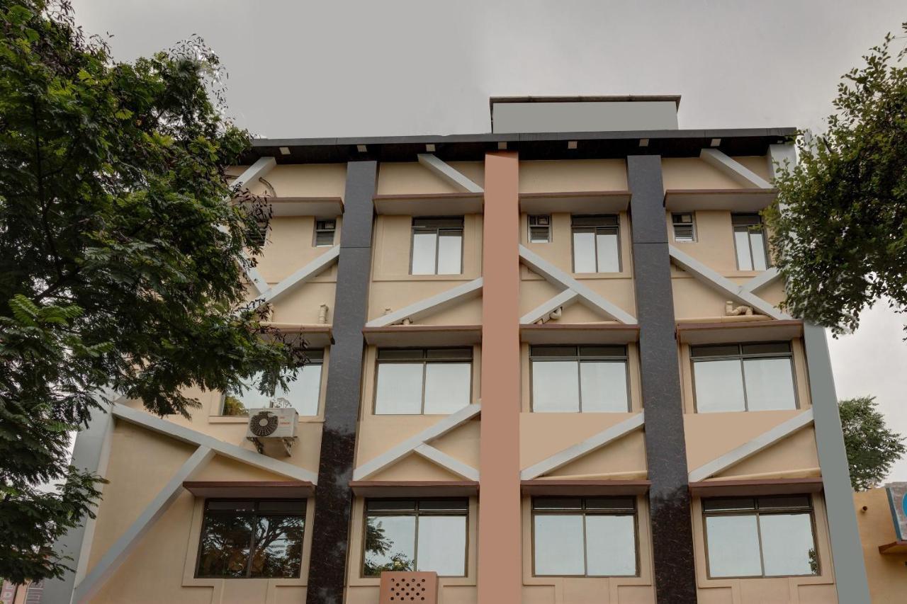 Oyo Hotel Satguru Dzsamsedpur Kültér fotó